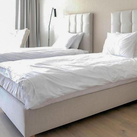 1 Bedroom Awesome Apartment In Binowo 외부 사진
